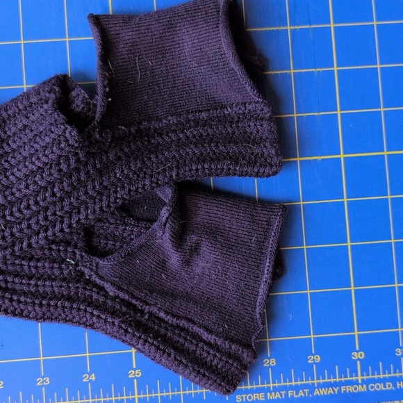 Lululemon, dark Purple Knit Leg Warmers - Picture 4 of 6